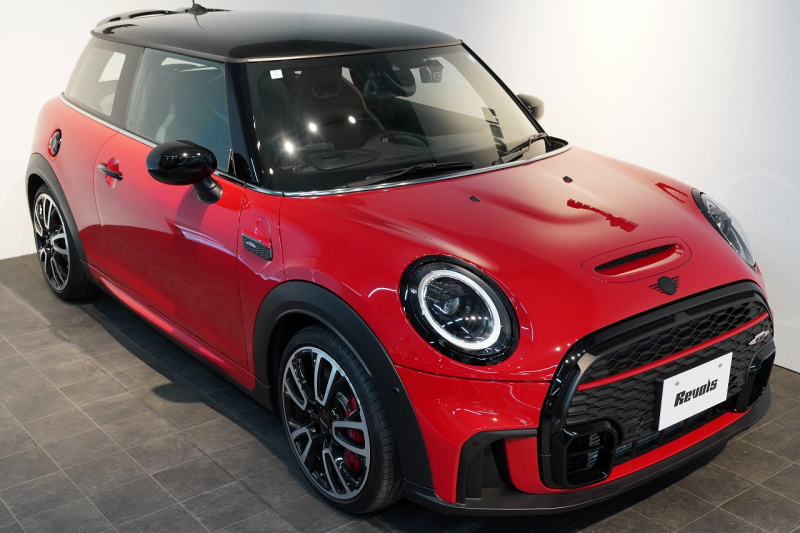 MINI(ミニ) ミニ JHON COOPER WORKS 新車保証付 JCWトリム ブラックルーフ＆ミラー 中古車 中古車
