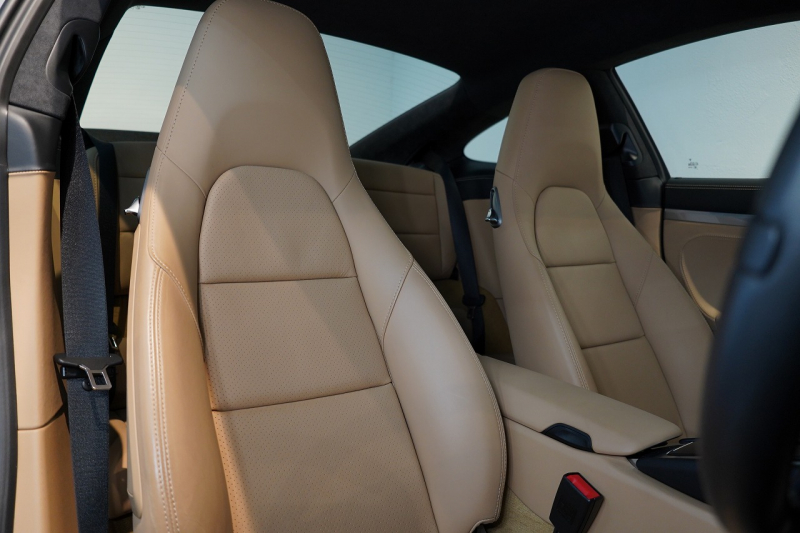 ポルシェ 911(Type991.1) Carrera S 7MT スポクロ スポーツデザインPKG PDCC 2トーンレザーインテリア マホガニーメタリック 中古車 中古車