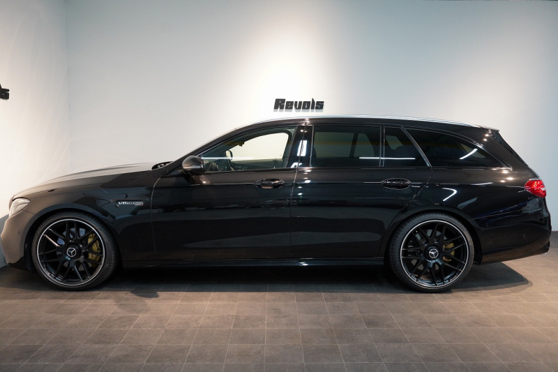 AMG Eクラス E53 4MATIC+ ステーションワゴン(ISG搭載モデル) エクスクルーシブパッケージ 20インチアルミホイール 中古車 中古車