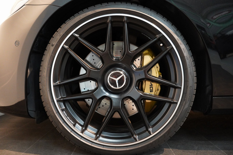 AMG Eクラス E53 4MATIC+ ステーションワゴン(ISG搭載モデル) エクスクルーシブパッケージ 20インチアルミホイール 中古車 中古車