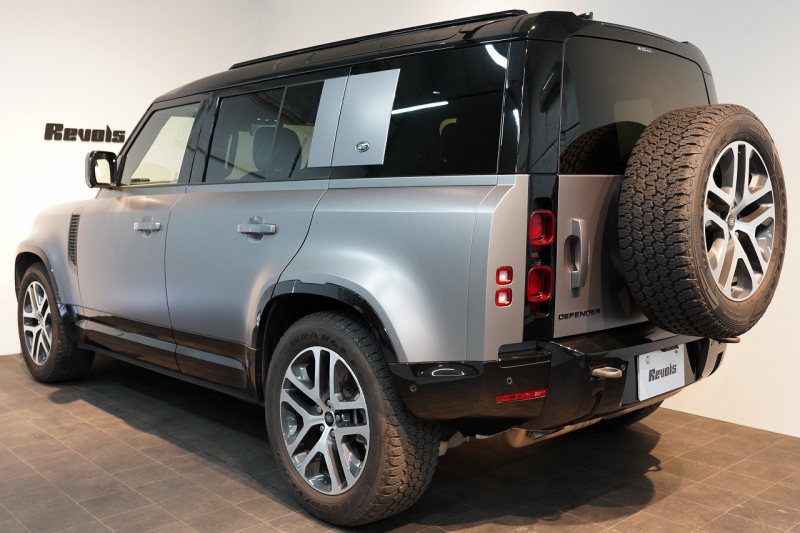 ランドローバー ディフェンダー 110 EASTNOR EDITON 全国限定50台 アイガーグレイ(サテンフィルム) エクステンデッドブラックエクステリア＆エアサスペンション＆コールドクライメートパック 禁煙車 中古車 中古車