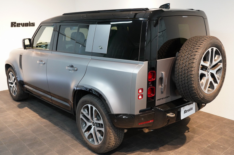 ランドローバー ディフェンダー 110 EASTNOR EDITON 全国限定50台 アイガーグレイ(サテンフィルム) エクステンデッドブラックエクステリア＆エアサスペンション＆コールドクライメートパック 禁煙車 中古車 中古車
