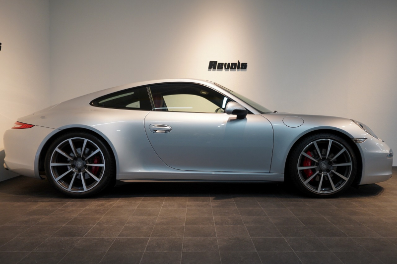 ポルシェ 911(Type991.1) Carrera 4S PDK スポクロ スポエグ ナチュラルレザーインテリア 20インチカレラクラシックホイール PASMスポーツシャシー BOSEサウンド 中古車 中古車