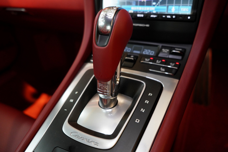 ポルシェ 911(Type991.1) Carrera 4S PDK スポクロ スポエグ ナチュラルレザーインテリア 20インチカレラクラシックホイール PASMスポーツシャシー BOSEサウンド 中古車 中古車