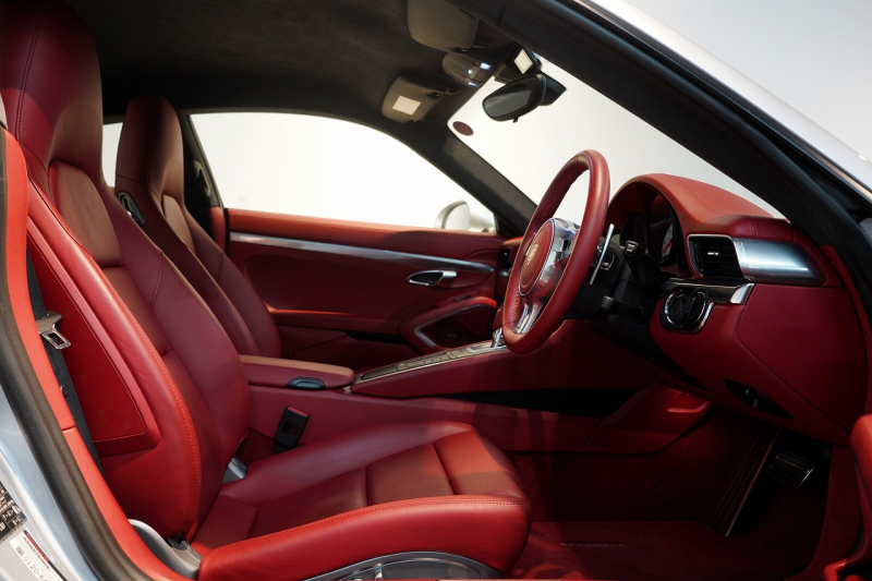 ポルシェ 911(Type991.1) Carrera 4S PDK スポクロ スポエグ ナチュラルレザーインテリア 20インチカレラクラシックホイール PASMスポーツシャシー BOSEサウンド 中古車 中古車