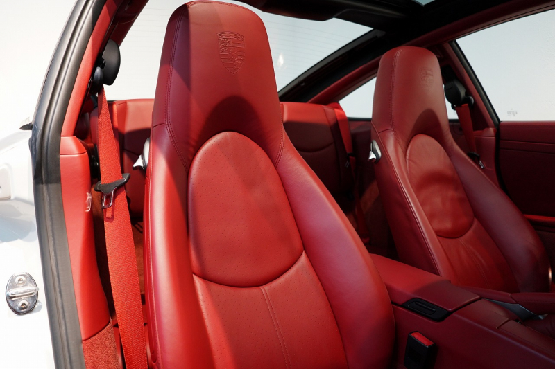 ポルシェ 911(Type997) Targa 4S TiptronicS 2オーナー車両 PC入庫22回 スポクロ オールレザーインテリア 12way電動シート キャララホワイト 中古車 中古車