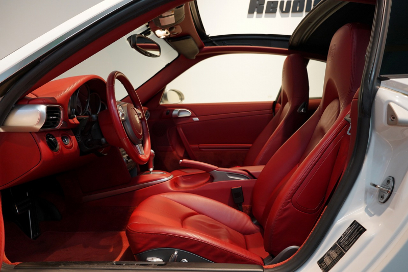 ポルシェ 911(Type997) Targa 4S TiptronicS 2オーナー車両 PC入庫22回 スポクロ オールレザーインテリア 12way電動シート キャララホワイト 中古車 中古車