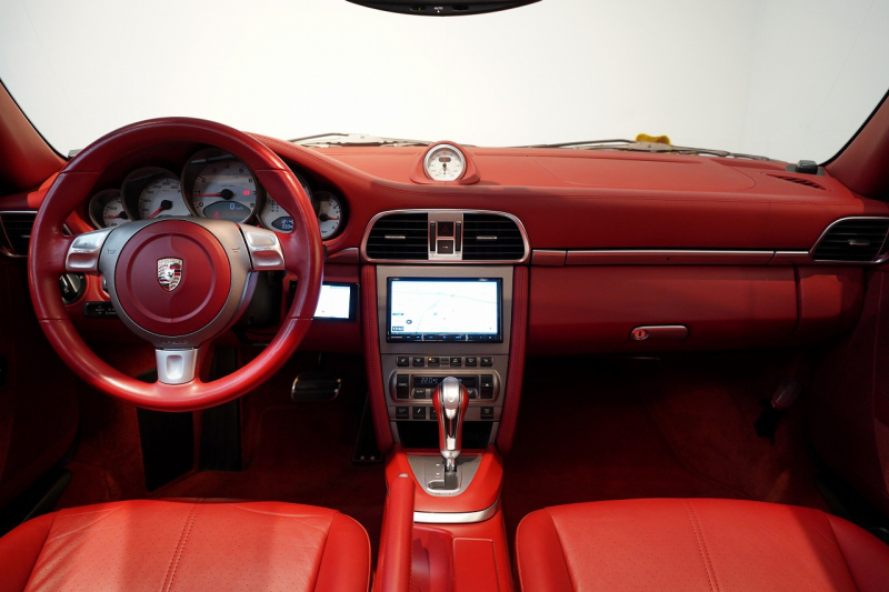 ポルシェ 911(Type997) Targa 4S TiptronicS 2オーナー車両 PC入庫22回 スポクロ オールレザーインテリア 12way電動シート キャララホワイト 中古車 中古車