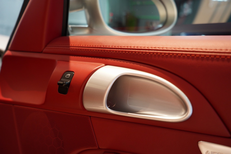 ポルシェ 911(Type997) Targa 4S TiptronicS 2オーナー車両 PC入庫22回 スポクロ オールレザーインテリア 12way電動シート キャララホワイト 中古車 中古車