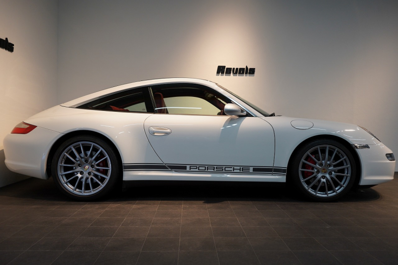 ポルシェ 911(Type997) Targa 4S TiptronicS 2オーナー車両 PC入庫22回 スポクロ オールレザーインテリア 12way電動シート キャララホワイト 中古車 中古車