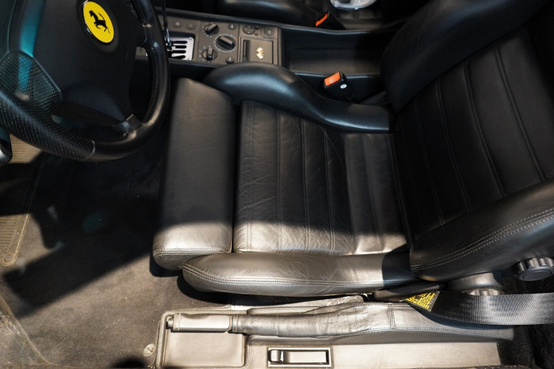 フェラーリ F355B 左H 6MT EU新車並行 XRフレーム フルオリジナル 中古車 中古車