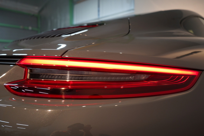 ポルシェ 911(Type991.2) Carrera GTS PDK レザー×Sport-Texインテリア(グラファイトブルー×クレヨン) 前後パークアシスト付リバーシングカメラ グラファイトブルーメタリック 中古車 中古車