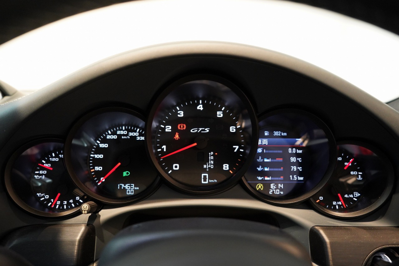 ポルシェ 911(Type991.2) Carrera GTS PDK レザー×Sport-Texインテリア(グラファイトブルー×クレヨン) 前後パークアシスト付リバーシングカメラ グラファイトブルーメタリック 中古車 中古車