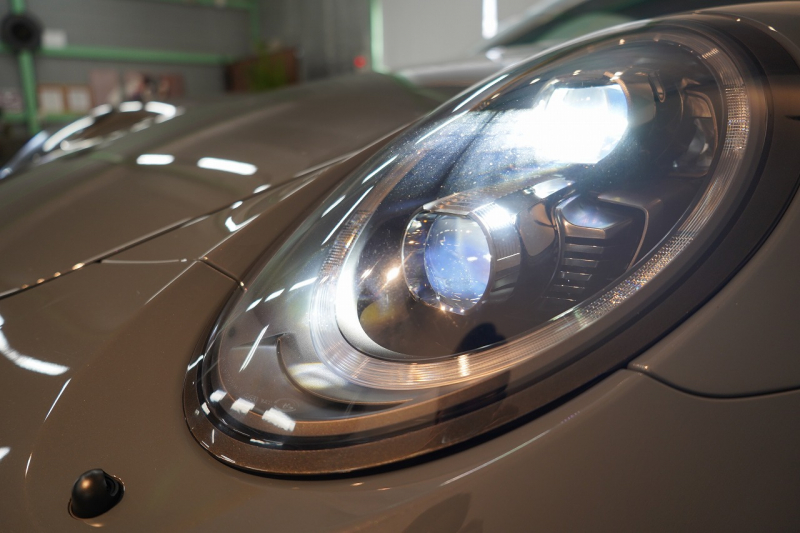 ポルシェ 911(Type991.2) Carrera GTS PDK レザー×Sport-Texインテリア(グラファイトブルー×クレヨン) 前後パークアシスト付リバーシングカメラ グラファイトブルーメタリック 中古車 中古車