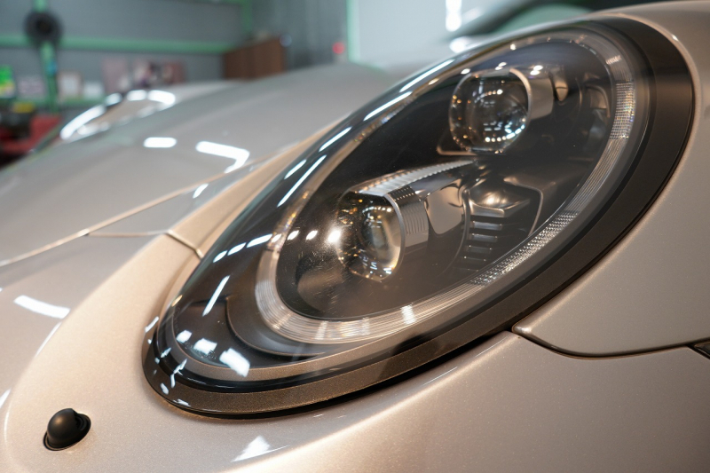 ポルシェ 911(Type991.2) GT3 Touring Package 6MT 左H OP422 延長保証 PCCB Fリフト レザーインテリア LEDヘッドライト スポクロ 中古車 中古車