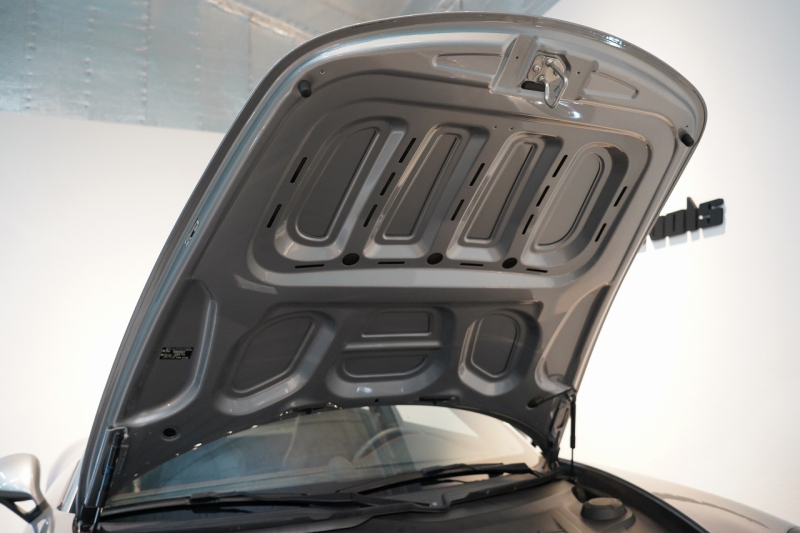 ポルシェ 911(Type991.2) GT3 Touring Package 6MT 左H OP422 延長保証 PCCB Fリフト レザーインテリア LEDヘッドライト スポクロ 中古車 中古車