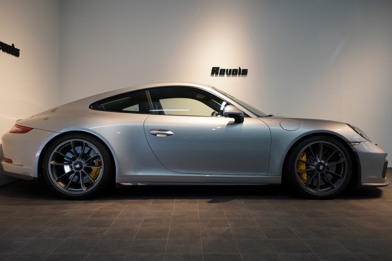 ポルシェ 911(Type991.2) GT3 Touring Package 6MT 左H OP422 延長保証 PCCB Fリフト レザーインテリア LEDヘッドライト スポクロ 中古車 中古車