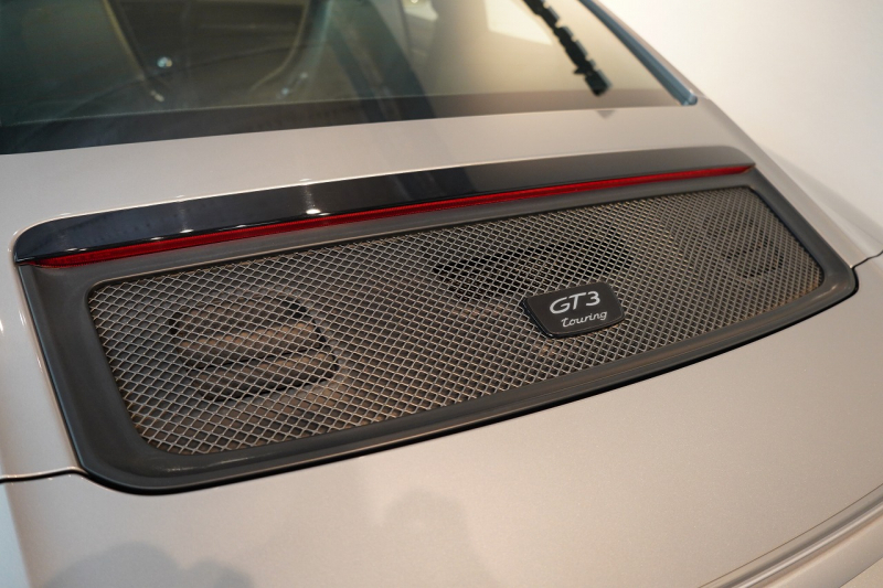 ポルシェ 911(Type991.2) GT3 Touring Package 6MT 左H OP422 延長保証 PCCB Fリフト レザーインテリア LEDヘッドライト スポクロ 中古車 中古車
