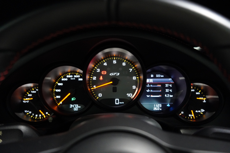 ポルシェ 911(Type991.2) GT3 Touring Package 6MT 左H OP422 延長保証 PCCB Fリフト レザーインテリア LEDヘッドライト スポクロ 中古車 中古車