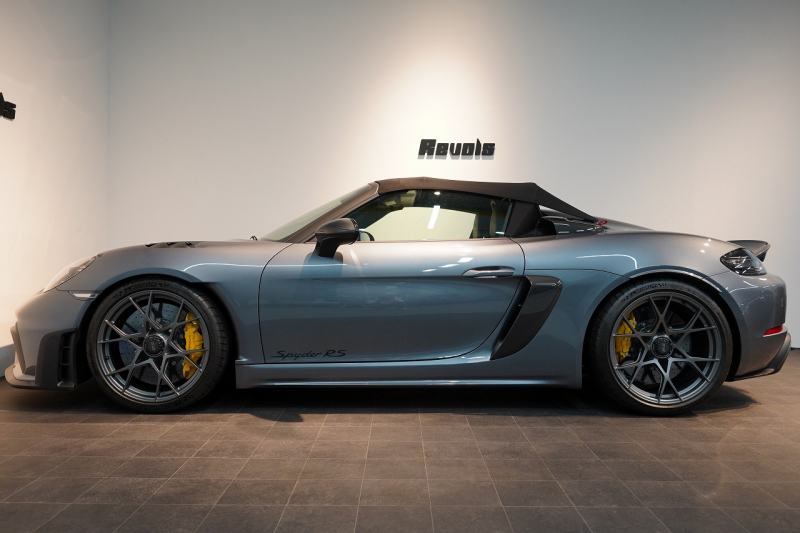 ポルシェ 718スパイダー RS PDK OP466.5万 1オーナー ヴァイザッハPKG クロノPKG PCCB フロントリフト 中古車 中古車