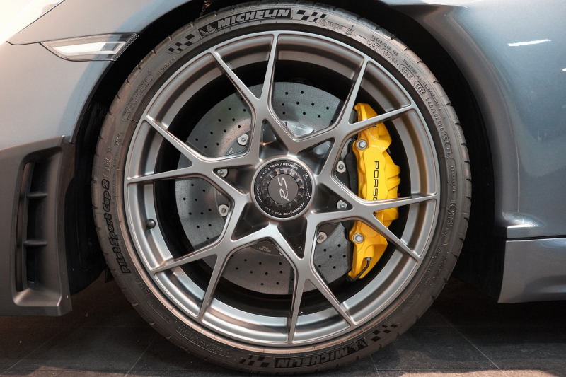 ポルシェ 718スパイダー RS PDK OP466.5万 1オーナー ヴァイザッハPKG クロノPKG PCCB フロントリフト 中古車 中古車