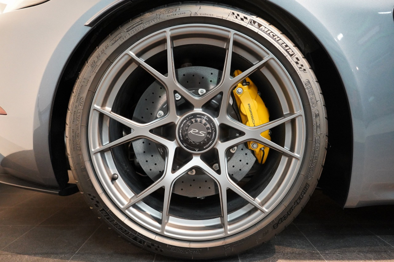 ポルシェ 718スパイダー RS PDK OP466.5万 1オーナー ヴァイザッハPKG クロノPKG PCCB フロントリフト 中古車 中古車