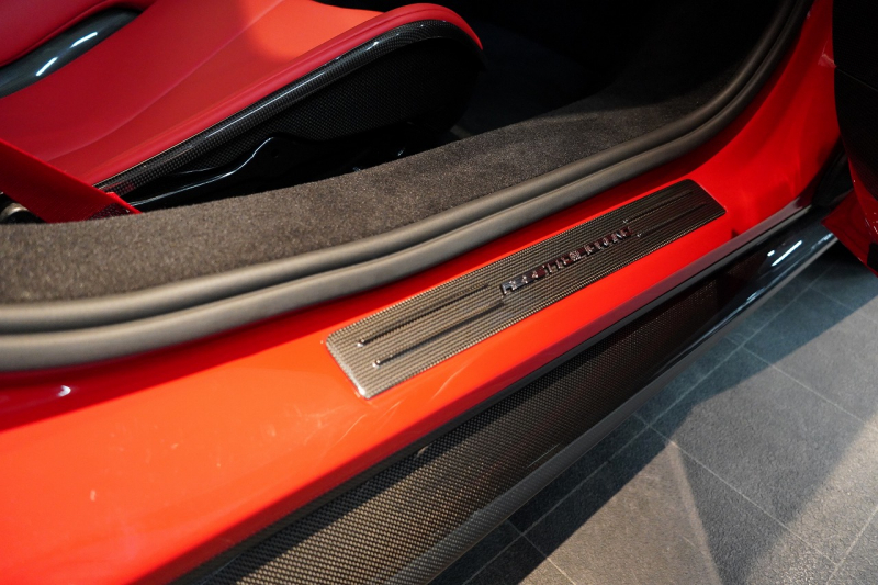 フェラーリ 296GTB ASSETTOFIORANOPACKAGE 中古車 中古車