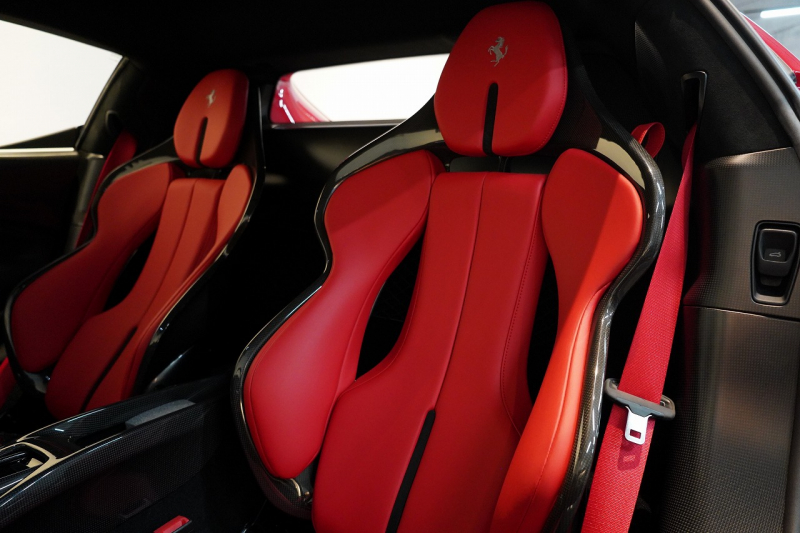 フェラーリ 296GTB ASSETTOFIORANOPACKAGE 中古車 中古車