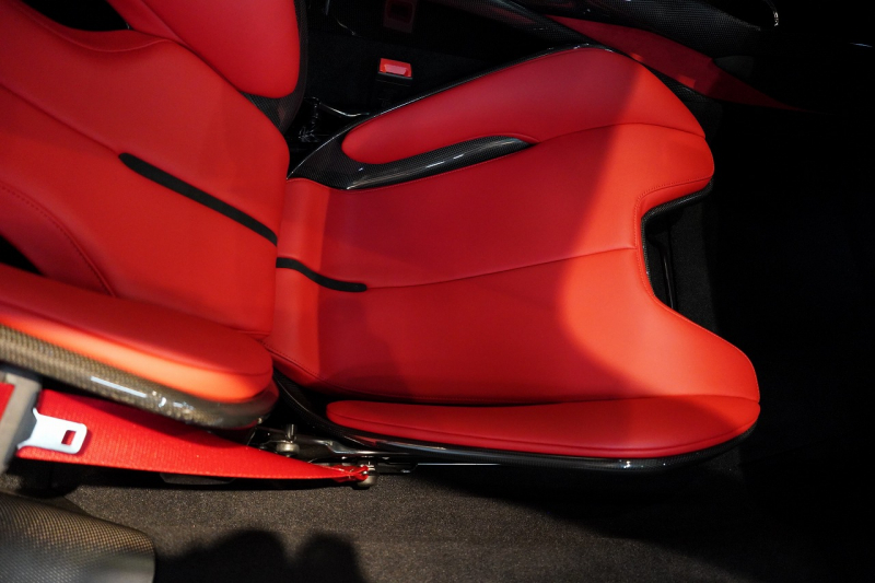 フェラーリ 296GTB ASSETTOFIORANOPACKAGE 中古車 中古車