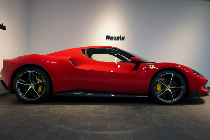 フェラーリ 296GTB ASSETTOFIORANOPACKAGE 中古車 中古車
