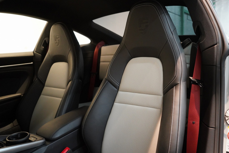 ポルシェ 911(Type992) Carrera S PDK 1オーナー スポクロ スポエグ オールレザー OP500 中古車 中古車