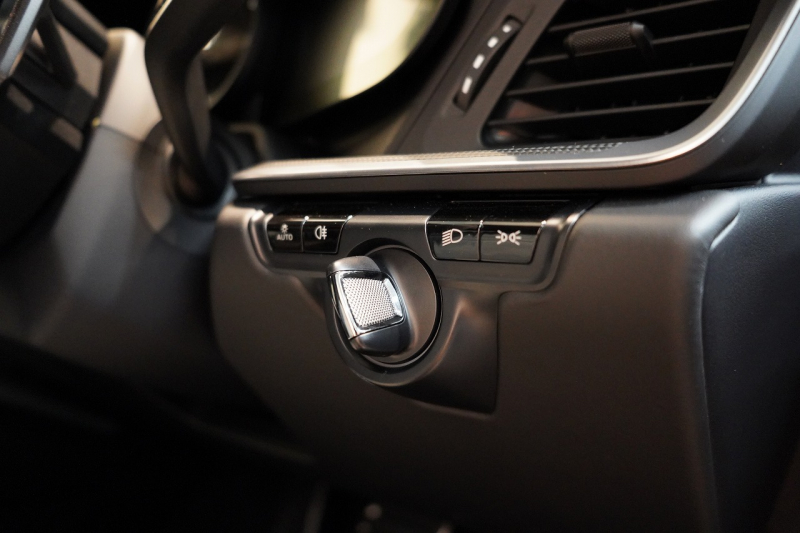 ポルシェ 911(Type992) Carrera S PDK 1オーナー スポクロ スポエグ オールレザー OP500 中古車 中古車