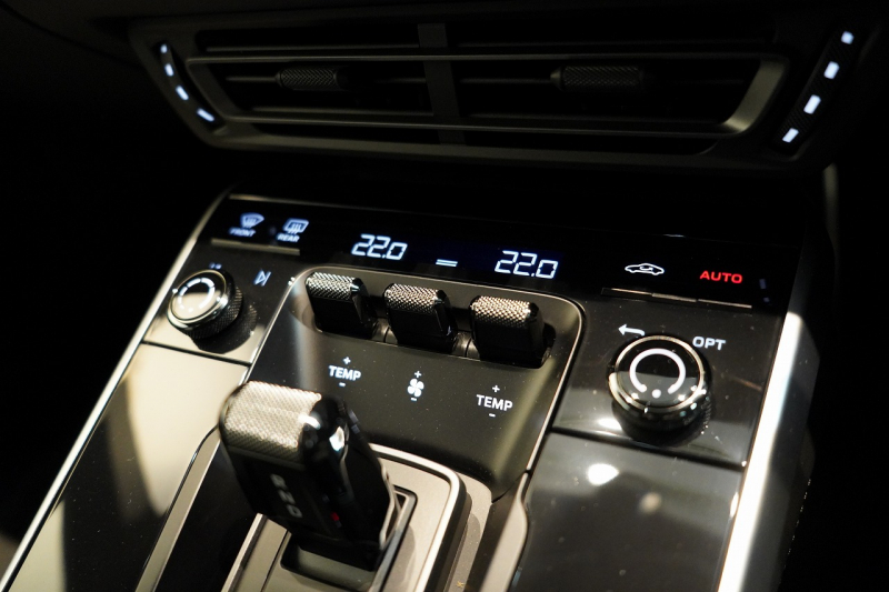 ポルシェ 911(Type992) Carrera S PDK 1オーナー スポクロ スポエグ オールレザー OP500 中古車 中古車