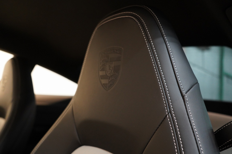 ポルシェ 911(Type992) Carrera S PDK 1オーナー スポクロ スポエグ オールレザー OP500 中古車 中古車