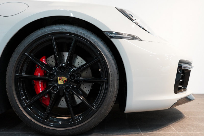 ポルシェ 911(Type992) Carrera S PDK 1オーナー スポクロ スポエグ オールレザー OP500 中古車 中古車