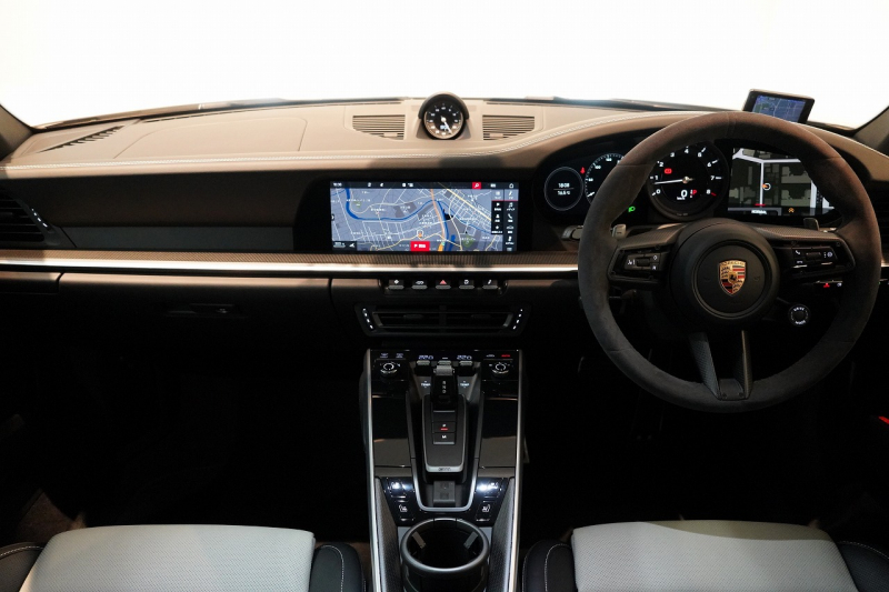 ポルシェ 911(Type992) Carrera S PDK 1オーナー スポクロ スポエグ オールレザー OP500 中古車 中古車