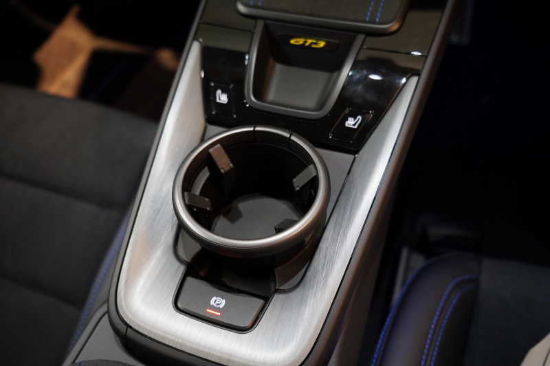 ポルシェ 911(Type992) GT3 PDK 後期モデル(Type992.2) 1オーナー OP407 PCCB フロントリフト HDマトリックスLEDヘッドライト(ティンテッド) クロノPKG 中古車 中古車