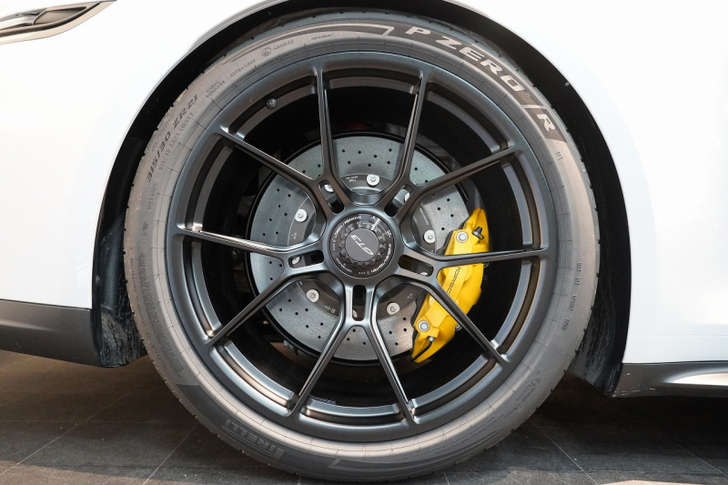 ポルシェ 911(Type992) GT3 PDK 後期モデル(Type992.2) 1オーナー OP407 PCCB フロントリフト HDマトリックスLEDヘッドライト(ティンテッド) クロノPKG 中古車 中古車