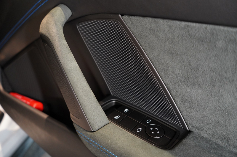 ポルシェ 911(Type992) GT3 PDK 後期モデル(Type992.2) 1オーナー OP407 PCCB フロントリフト HDマトリックスLEDヘッドライト(ティンテッド) クロノPKG 中古車 中古車