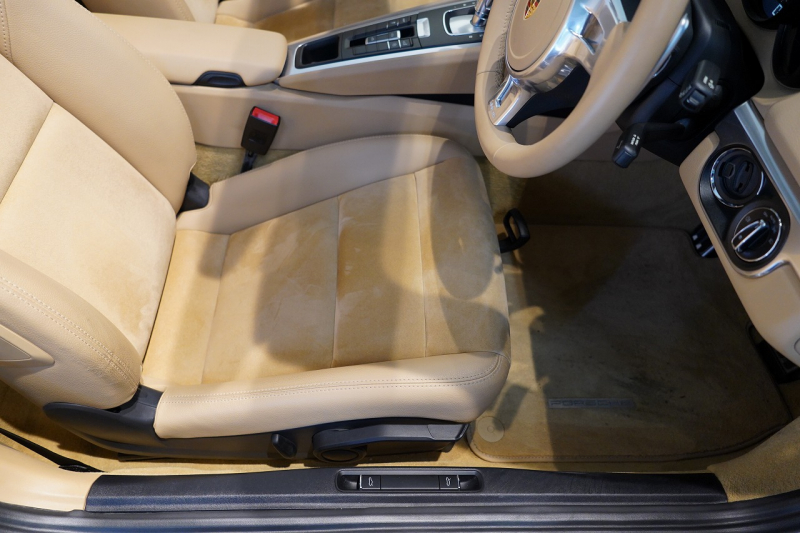 ポルシェ ボクスター(Type981) PDK 赤幌 ルクソールベージュインテリア スポーツステアリング スポーツテールパイプ 中古車 中古車