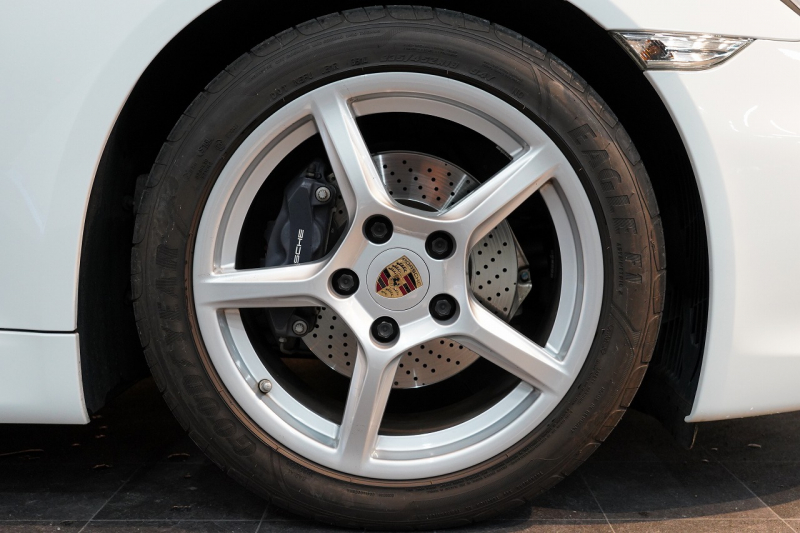 ポルシェ ボクスター(Type981) PDK 赤幌 ルクソールベージュインテリア スポーツステアリング スポーツテールパイプ 中古車 中古車