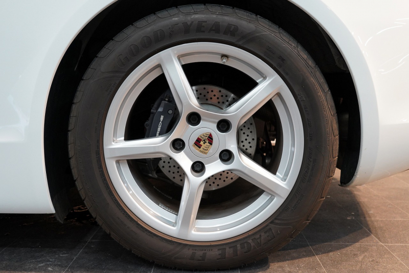 ポルシェ ボクスター(Type981) PDK 赤幌 ルクソールベージュインテリア スポーツステアリング スポーツテールパイプ 中古車 中古車