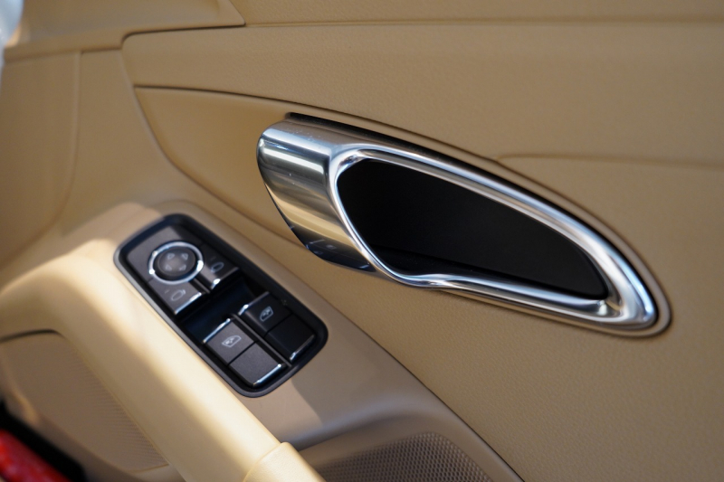 ポルシェ ボクスター(Type981) PDK 赤幌 ルクソールベージュインテリア スポーツステアリング スポーツテールパイプ 中古車 中古車