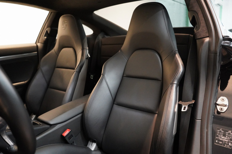 ポルシェ 911(Type991.1) Carrera S PDK スポーツクロノ スポーツエグゾースト ガラスSR オールレザー 延長保証令和6年6月 中古車 中古車