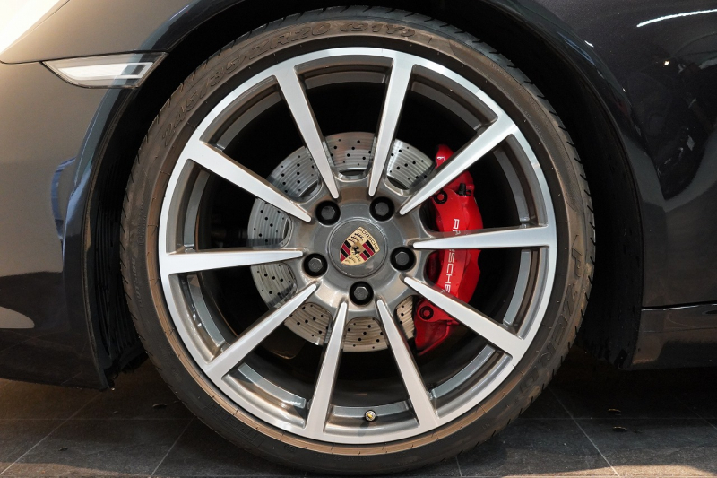 ポルシェ 911(Type991.1) Carrera S PDK スポーツクロノ スポーツエグゾースト ガラスSR オールレザー 延長保証令和6年6月 中古車 中古車