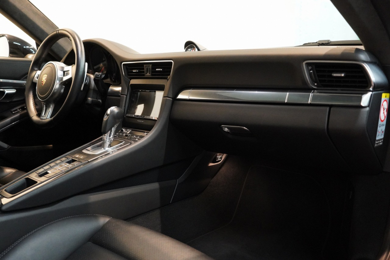 ポルシェ 911(Type991.1) Carrera S PDK スポーツクロノ スポーツエグゾースト ガラスSR オールレザー 延長保証令和6年6月 中古車 中古車