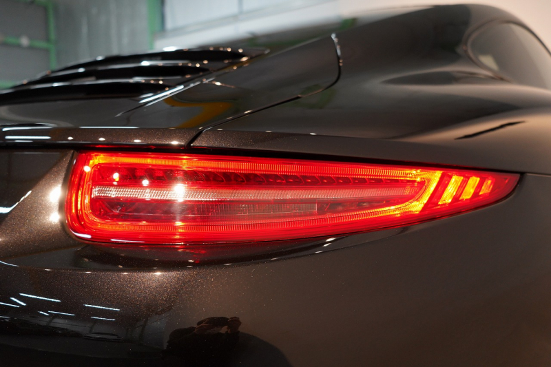 ポルシェ 911(Type991.1) Carrera S PDK スポーツクロノ スポーツエグゾースト ガラスSR オールレザー 延長保証令和6年6月 中古車 中古車