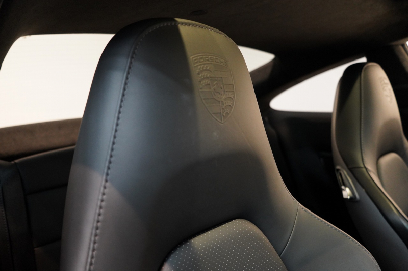 ポルシェ 911(Type991.1) Carrera S PDK スポーツクロノ スポーツエグゾースト ガラスSR オールレザー 延長保証令和6年6月 中古車 中古車