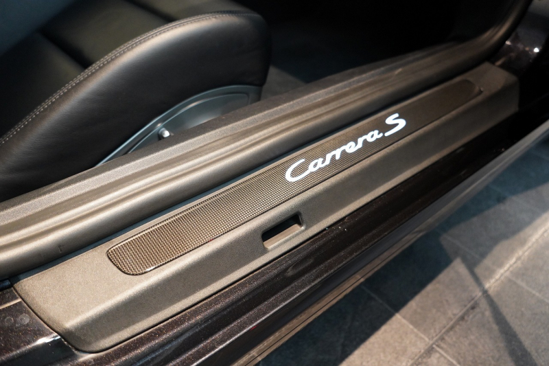 ポルシェ 911(Type991.1) Carrera S PDK スポーツクロノ スポーツエグゾースト ガラスSR オールレザー 延長保証令和6年6月 中古車 中古車