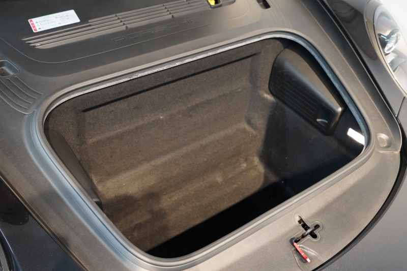 ポルシェ 911(Type991.1) Carrera S PDK スポーツクロノ スポーツエグゾースト ガラスSR オールレザー 延長保証令和6年6月 中古車 中古車